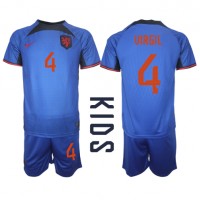 Camiseta Países Bajos Virgil van Dijk #4 Segunda Equipación Replica Mundial 2022 para niños mangas cortas (+ Pantalones cortos)